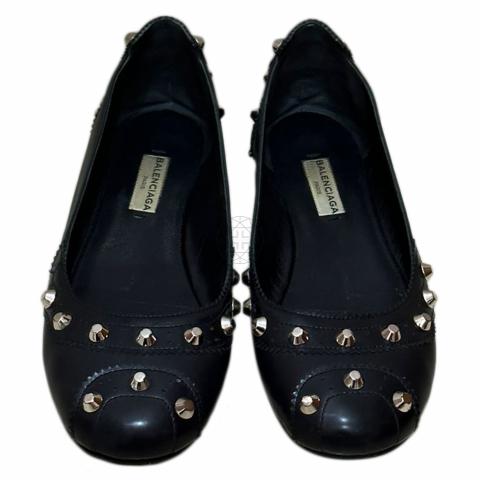 Balenciaga 2025 studded flats